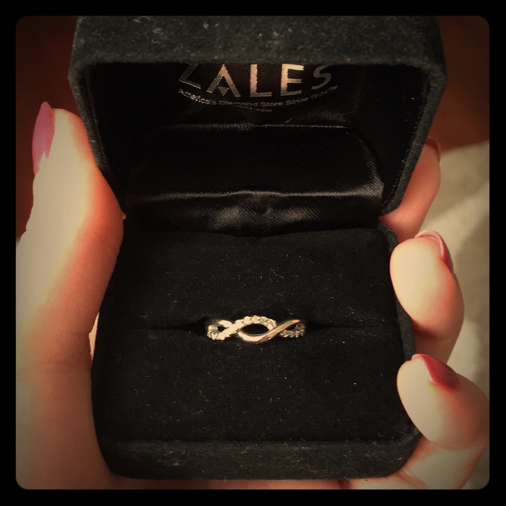 Diamond Twist Ring
